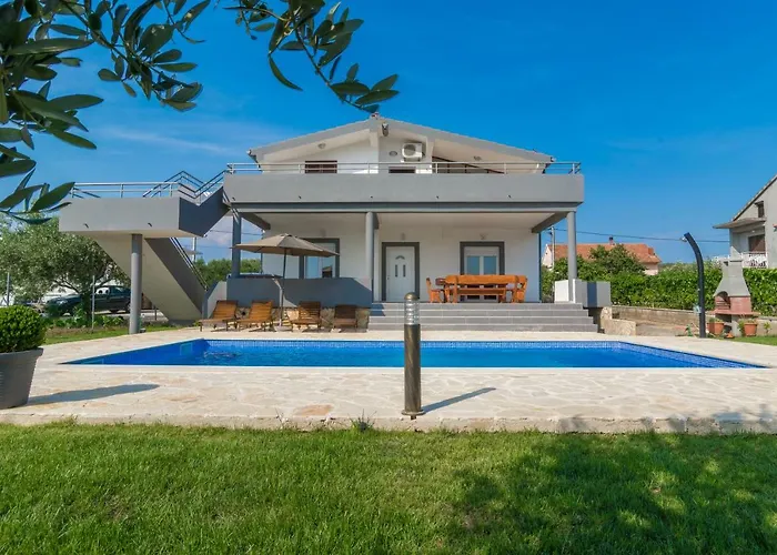 Вилла Branka Debeljak